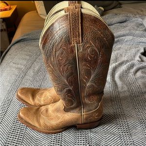 Ariat boots 9.5B